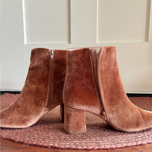 NWOT Journee Collection brown Hazara Bootie - Picture 7 of 8